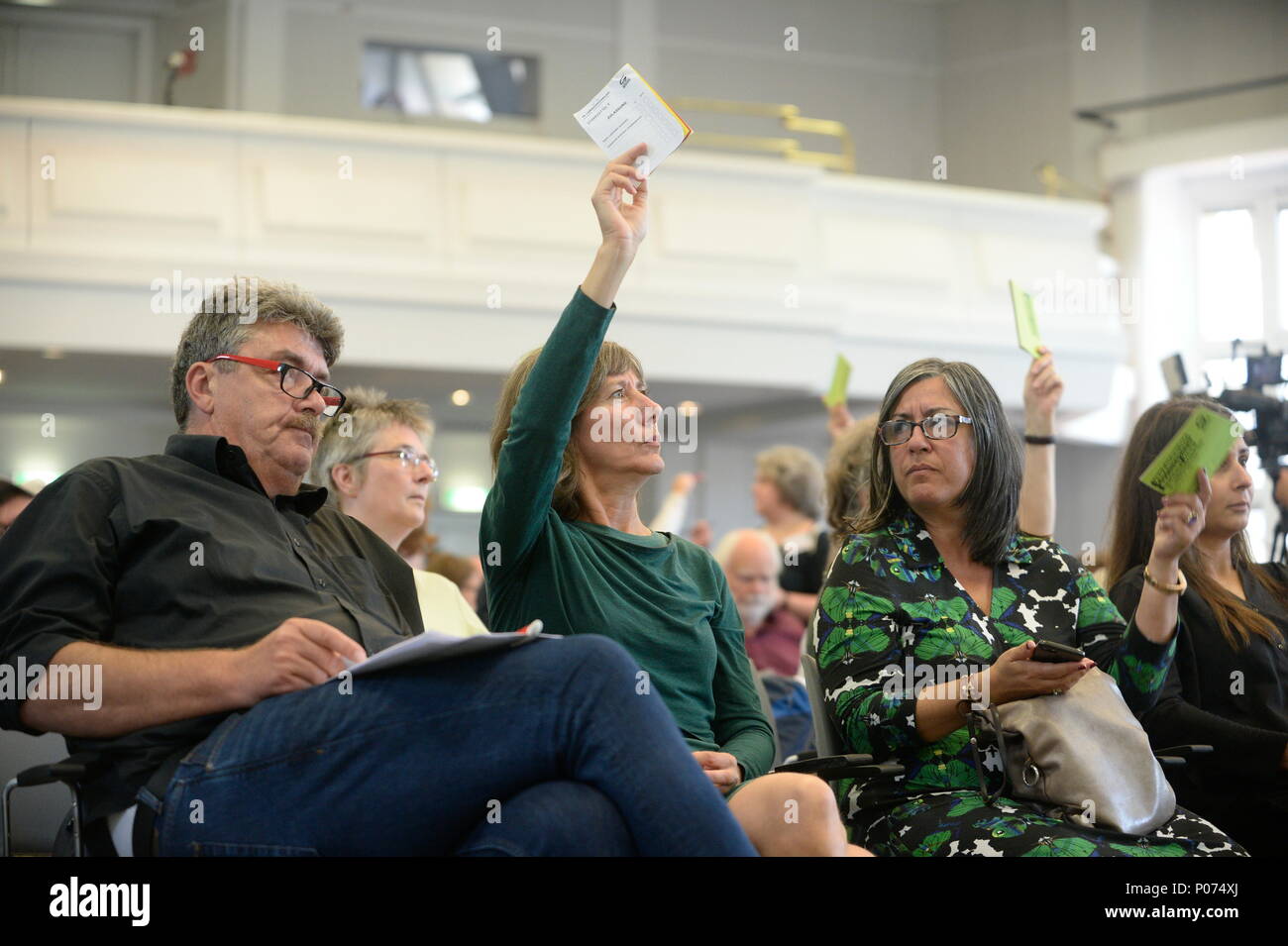 Vienna, Austria. May 9, 2018. National Assembly of the Green Party Vienna. Roadmap to the renewal process of the Green Vienna. Discussion and vote 'modalities leading candidate'. Picture shows Birgit Hebein and Maria Vassilakou, councilor and vice-mayor of the city of Vienna.Credit: Franz Perc / Alamy Live News Stock Photo