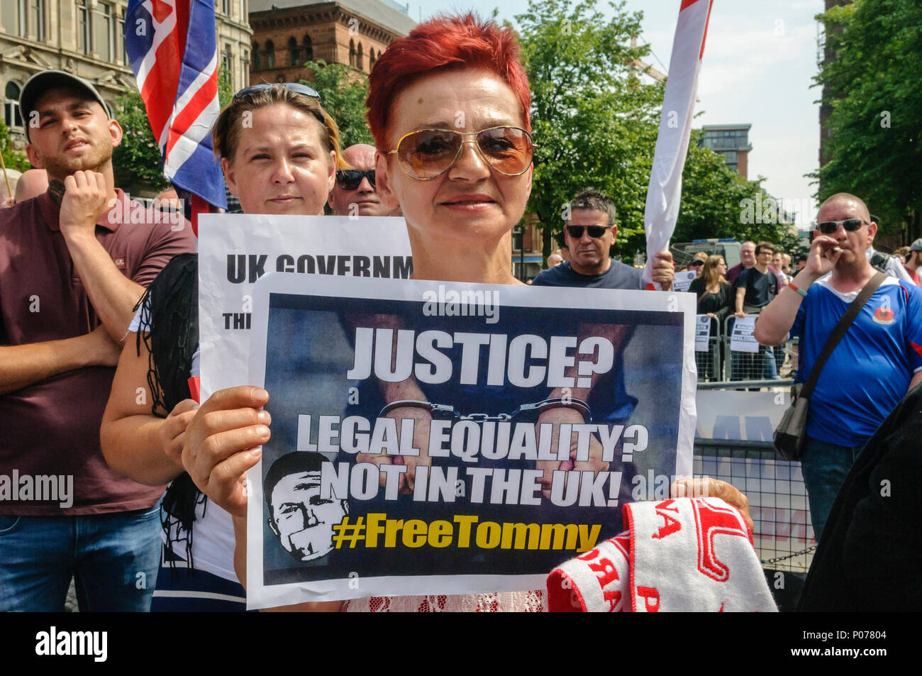 Belfast, Northenrn Ireland, 09/06/2018 - Unionists hold a rally in support of the Britain First member Tommy Robinson who was jailed in May 2018 for 13 months for contempt of court by posting live on Facebook when banned from doing so. Stock Photo