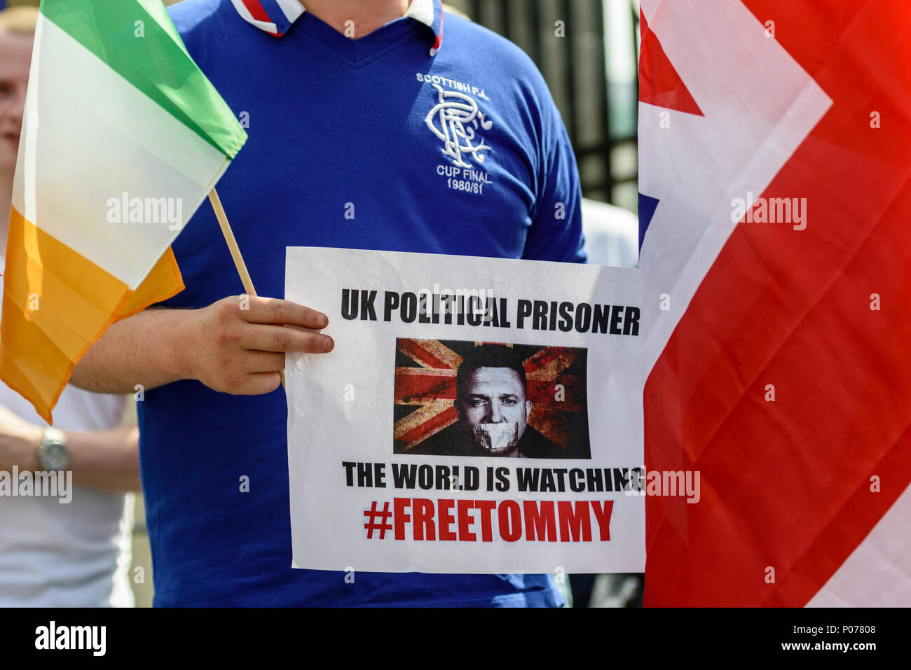 Belfast, Northenrn Ireland, 09/06/2018 - Unionists hold a rally in support of the Britain First member Tommy Robinson who was jailed in May 2018 for 13 months for contempt of court by posting live on Facebook when banned from doing so. Stock Photo