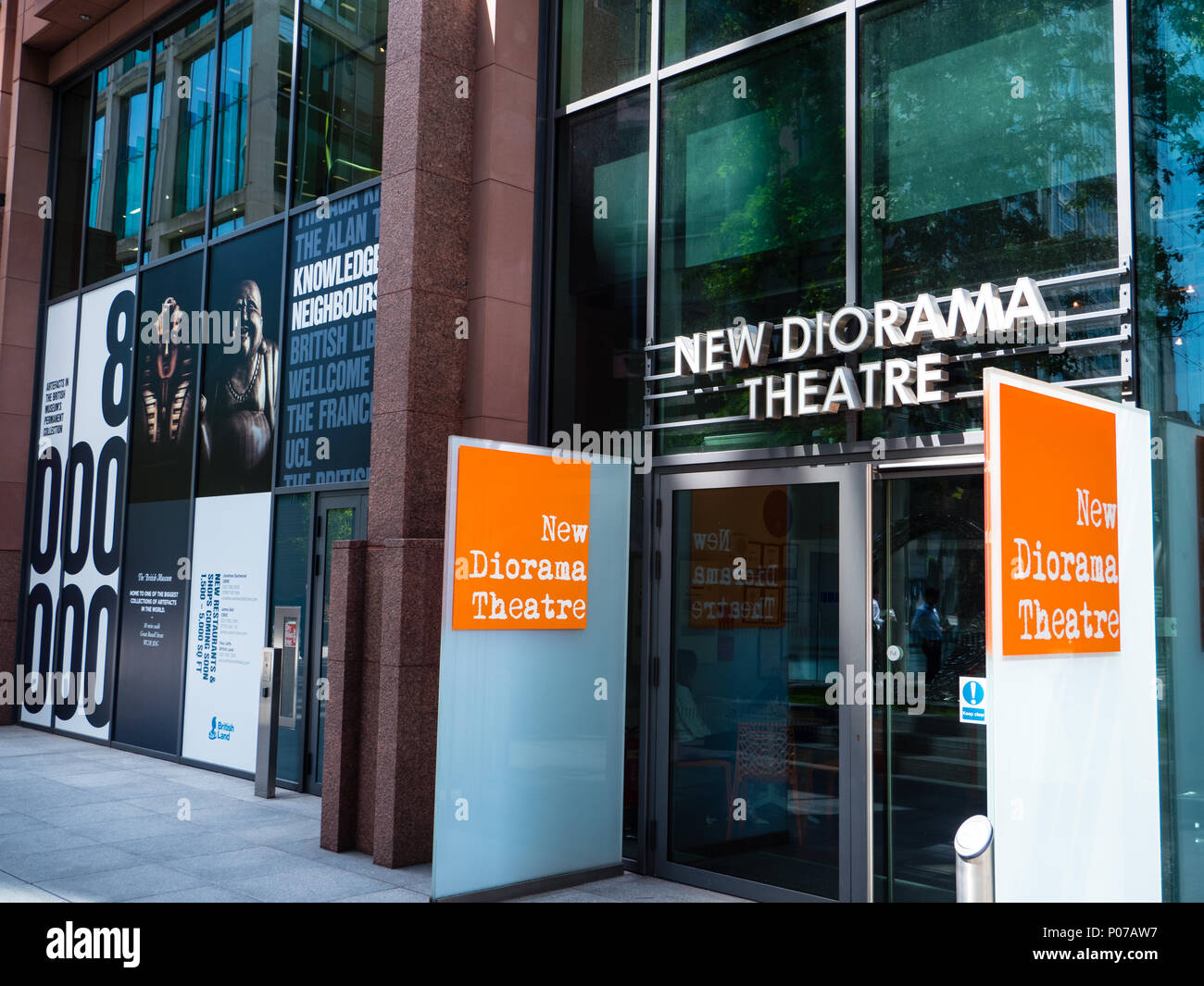 The Long Run At New Diorama Theatre – VEKR