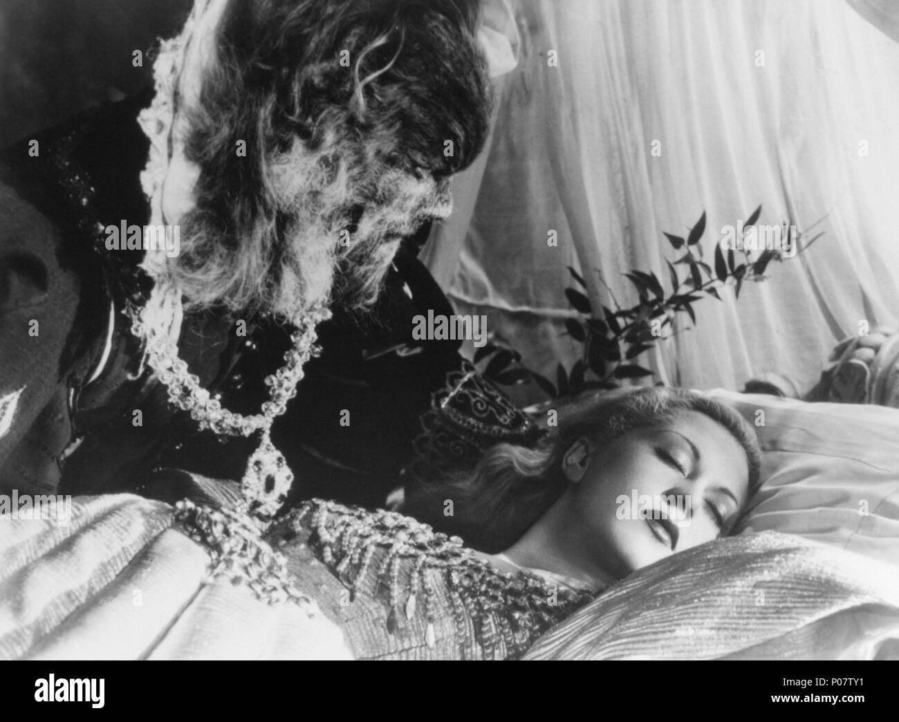 Original Film Title La Belle Et La Beite English Title
