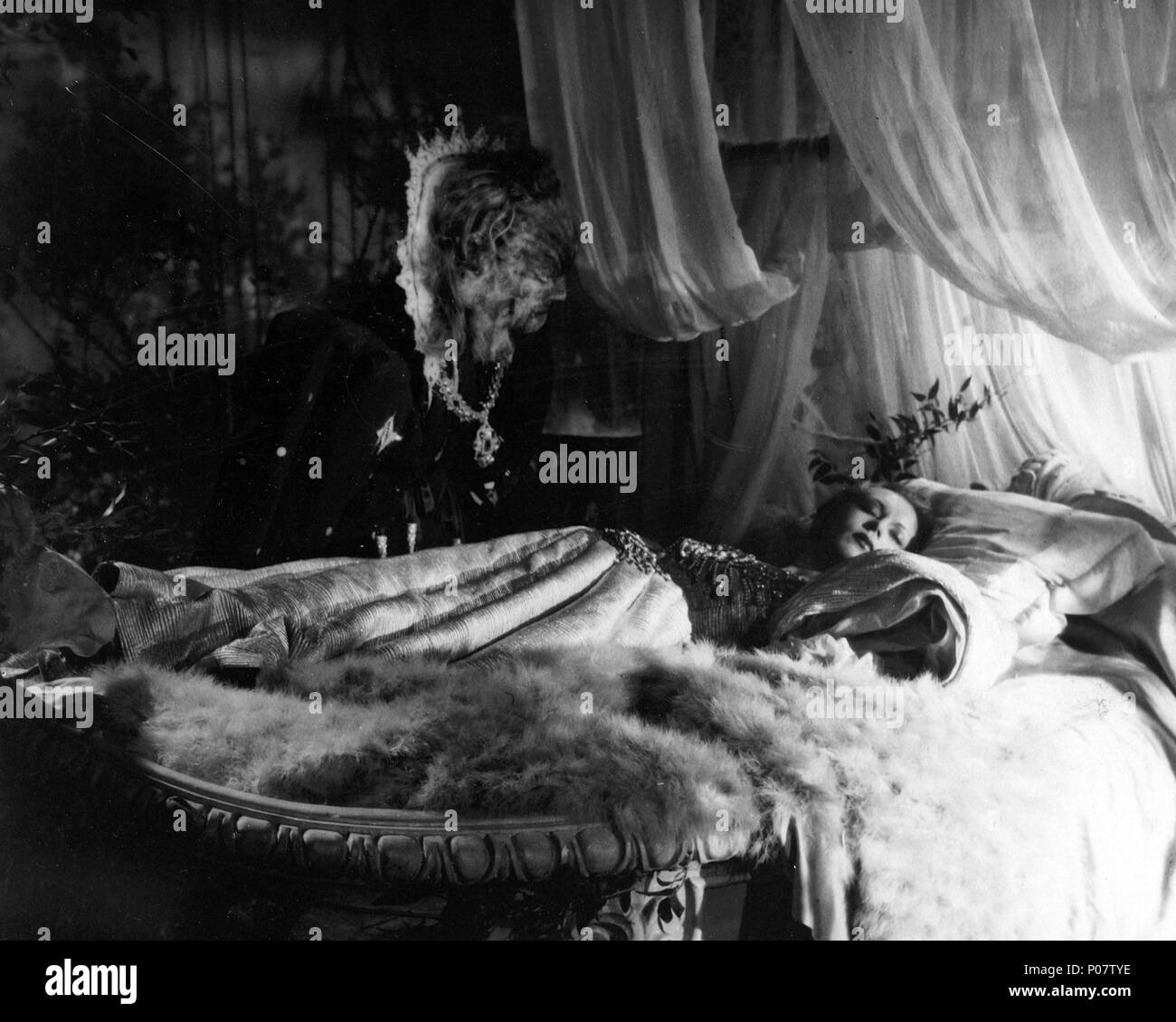 Original Film Title La Belle Et La Beite English Title