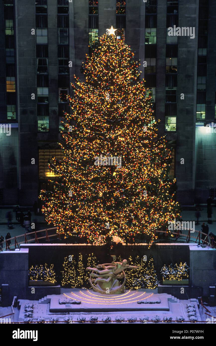 1990s christmas tree hi-res stock photography and images - Alamy