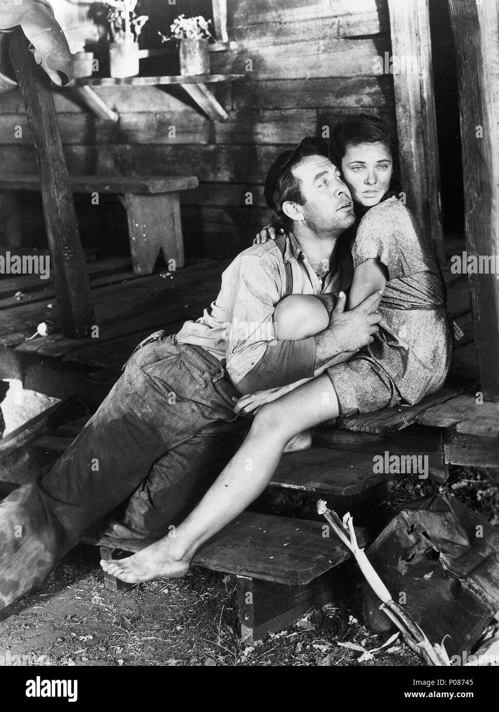 tobacco road film Tobacco road 1941 gene tierney Black and White Stock Photos & Images