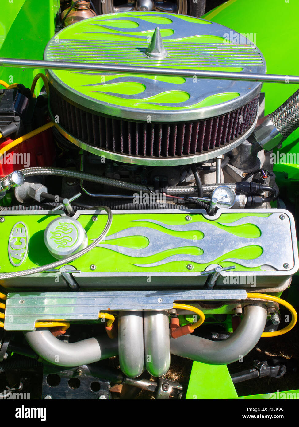 American Car Engine Stock Photo Alamy