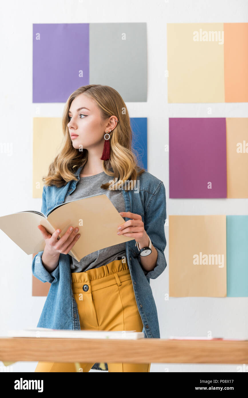 Magazine Editor High Resolution Stock Photography And Images Alamy