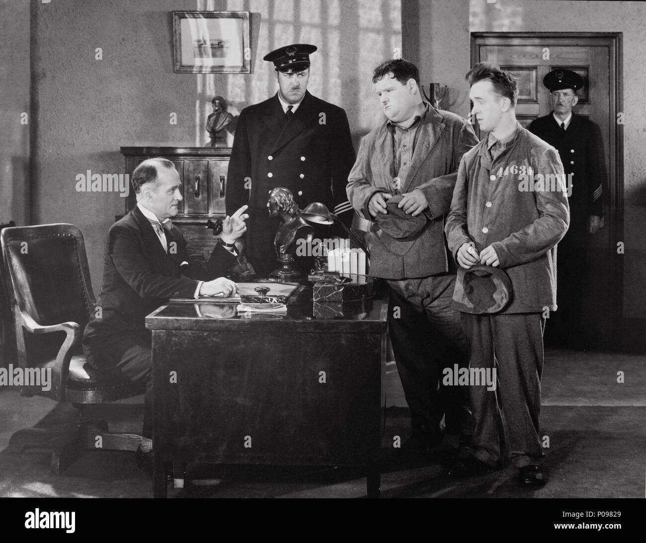 Original Film Title: PARDON US.  English Title: JAILBIRDS.  Film Director: JAMES PARROTT.  Year: 1931.  Stars: OLIVER HARDY; STAN LAUREL. Credit: METRO GOLDWYN MAYER / Album Stock Photo