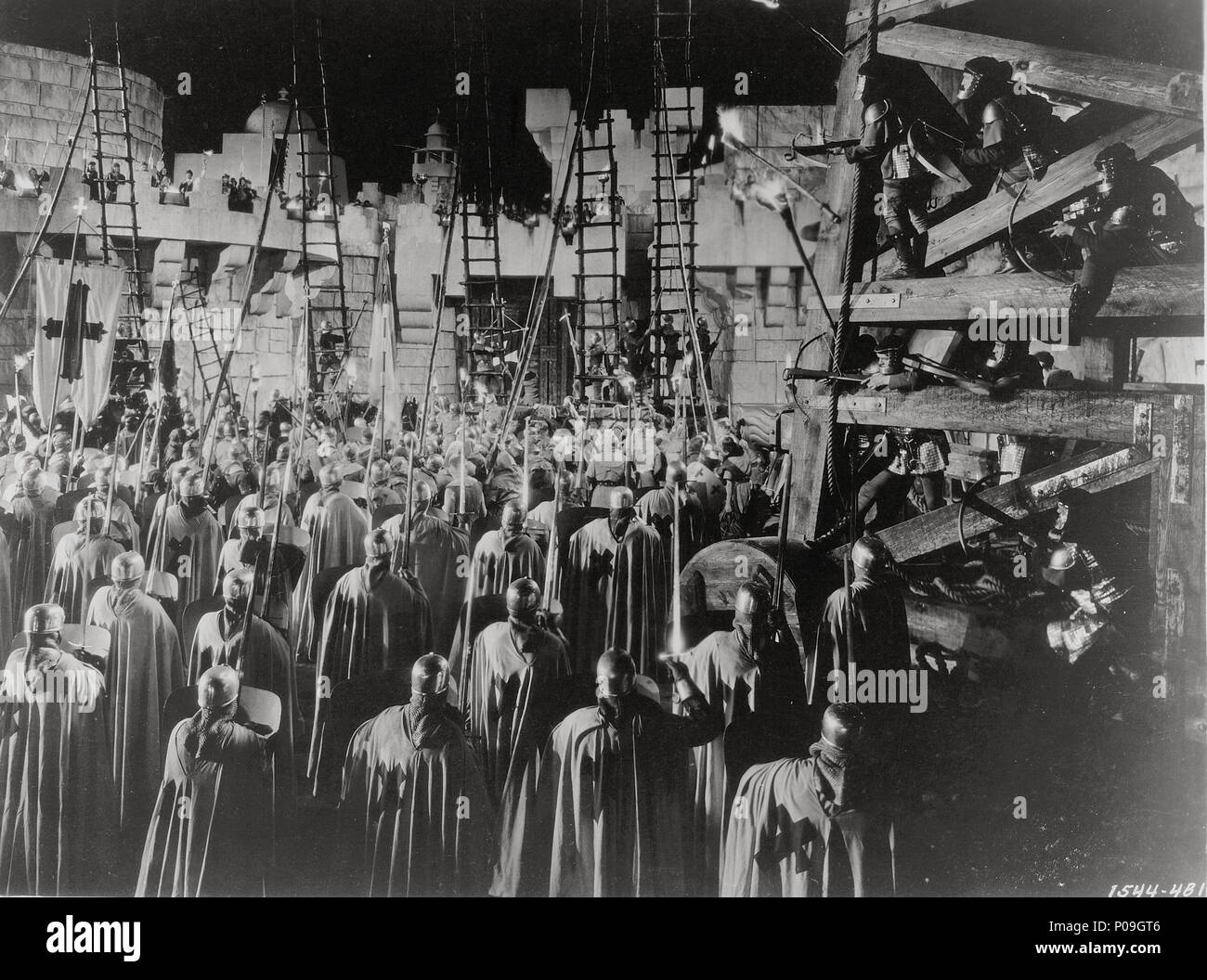 Original Film Title: THE CRUSADES.  English Title: THE CRUSADES.  Film Director: CECIL B DEMILLE.  Year: 1935. Credit: PARAMOUNT PICTURES / Album Stock Photo