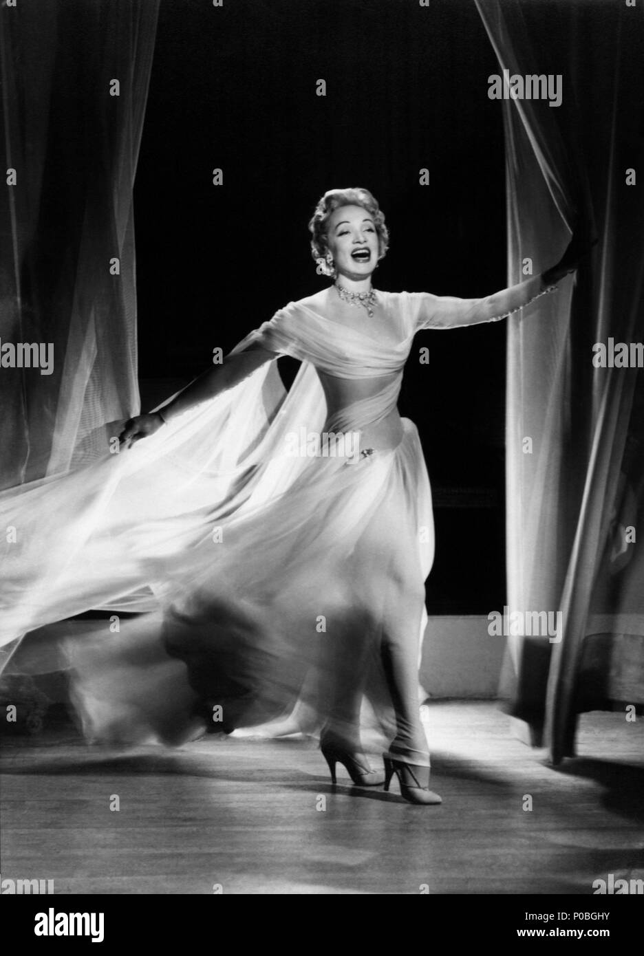 As marlene dietrich hi-res stock photography and images - Page 19 - Alamy