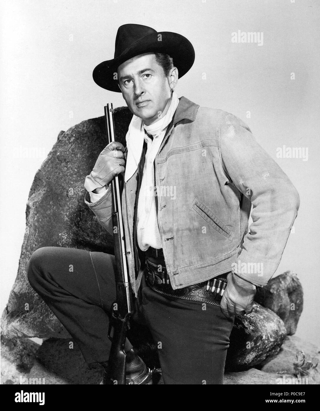Gun glory 1957 stewart granger Black and White Stock Photos & Images