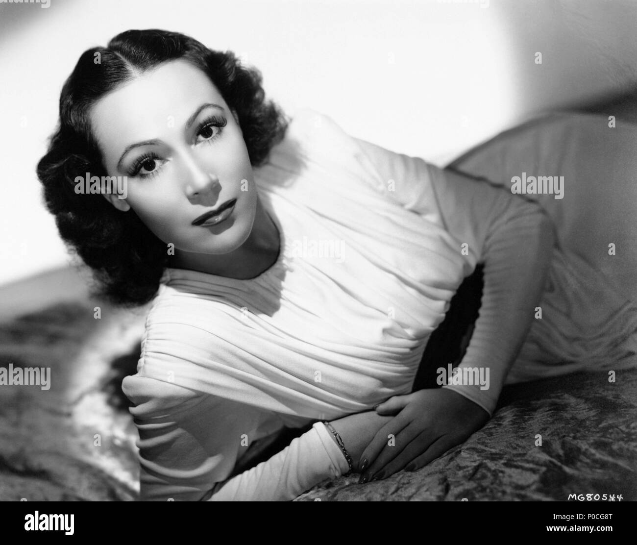 Dolores Del Rio Portrait Hi Res Stock Photography And Images Alamy Stars Dolores Del Rio P0CG8T