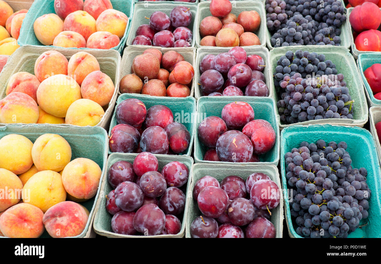 Plums peaches hires stock photography and images Alamy