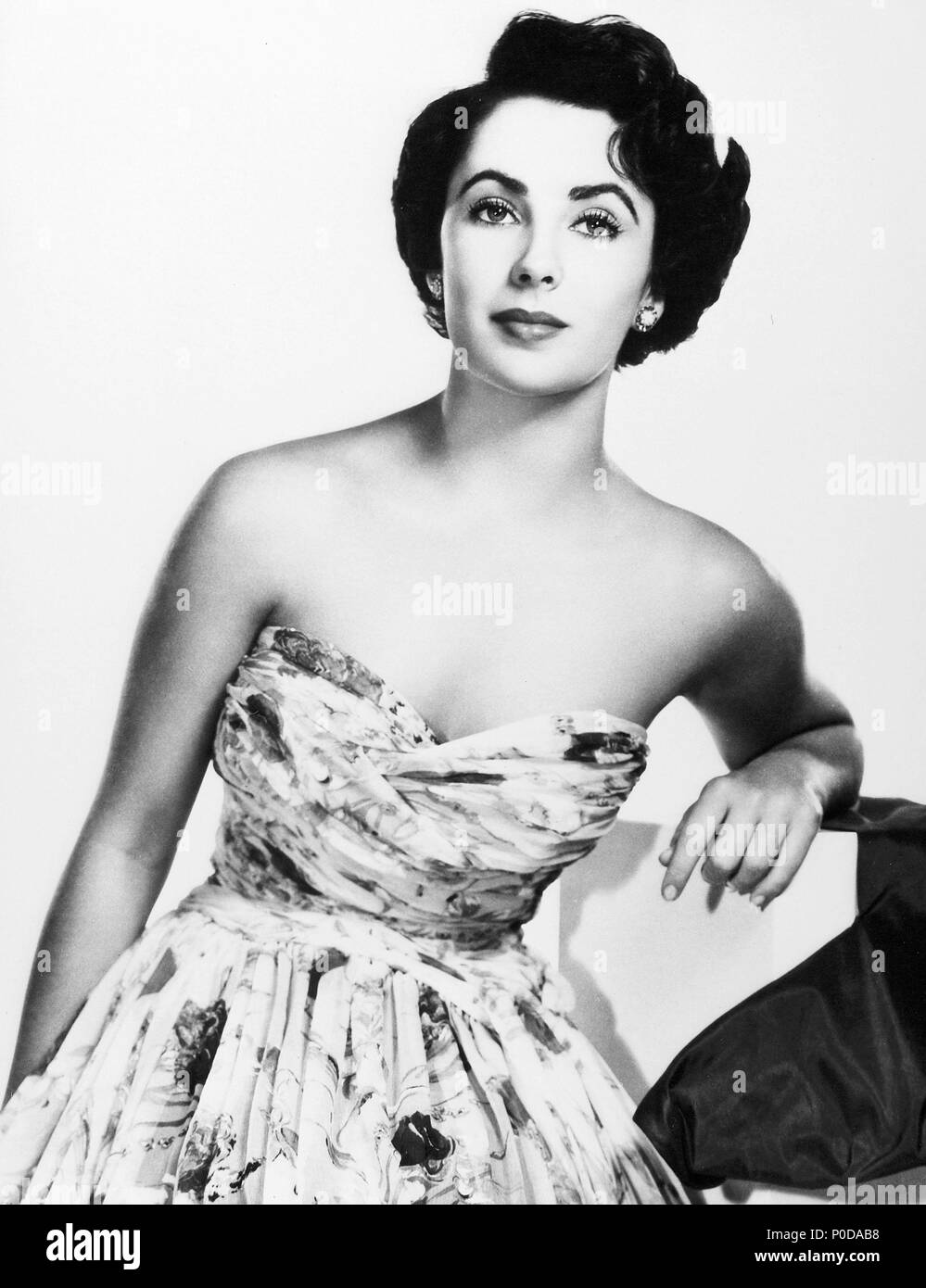 Year: 1949. Stars: ELIZABETH TAYLOR Stock Photo - Alamy