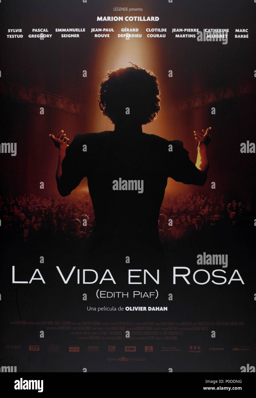 Original Film Title: LA MOME. English Title: THE LIFE STORY OF SINGER EDITH  PIAF. Film Director: OLIVIER DAHAN. Year: 2007. Credit: LEGENDE/TF1  INTERNATIONAL/TF1 FILMS PRODUCTIONS/SONGBIRD PIC / Album Stock Photo - Alamy
