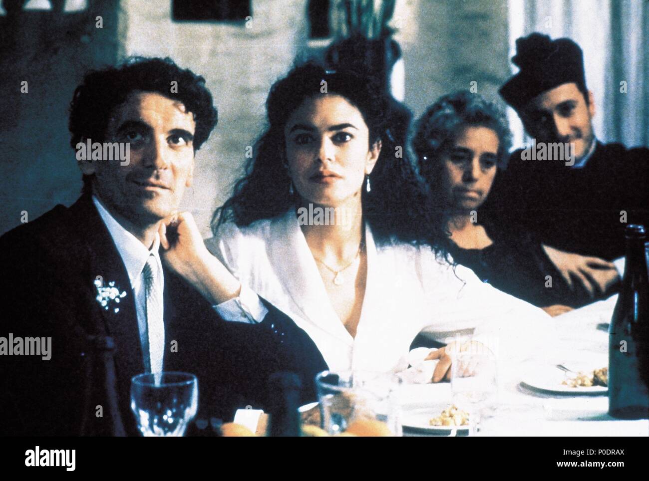 Original Film Title: IL POSTINO.  English Title: POSTMAN, THE.  Film Director: MICHAEL RADFORD.  Year: 1994.  Stars: MASSIMO TROISI; MARIA GRAZIA CUCINOTTA. Copyright: Editorial inside use only. This is a publicly distributed handout. Access rights only, no license of copyright provided. Mandatory authorization to Visual Icon (www.visual-icon.com) is required for the reproduction of this image. Credit: BUENA VISTA / Album Stock Photo