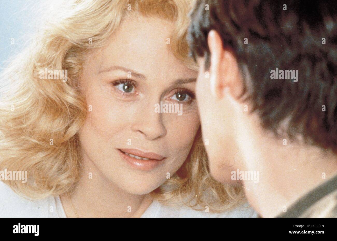 Original Film Title: EN BRAZOS DE LA MUJER MADURA.  English Title: IN PRAISE OF OLDER WOMEN.  Film Director: MANUEL LOMBARDERO.  Year: 1997.  Stars: FAYE DUNAWAY; JUAN DIEGO BOTTO. Credit: LOLAFILMS / Album Stock Photo