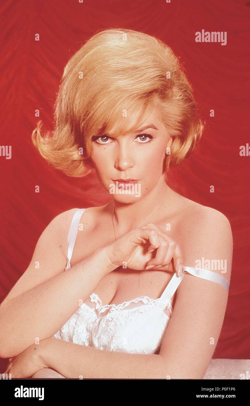 Stars: STELLA STEVENS. Stock Photo