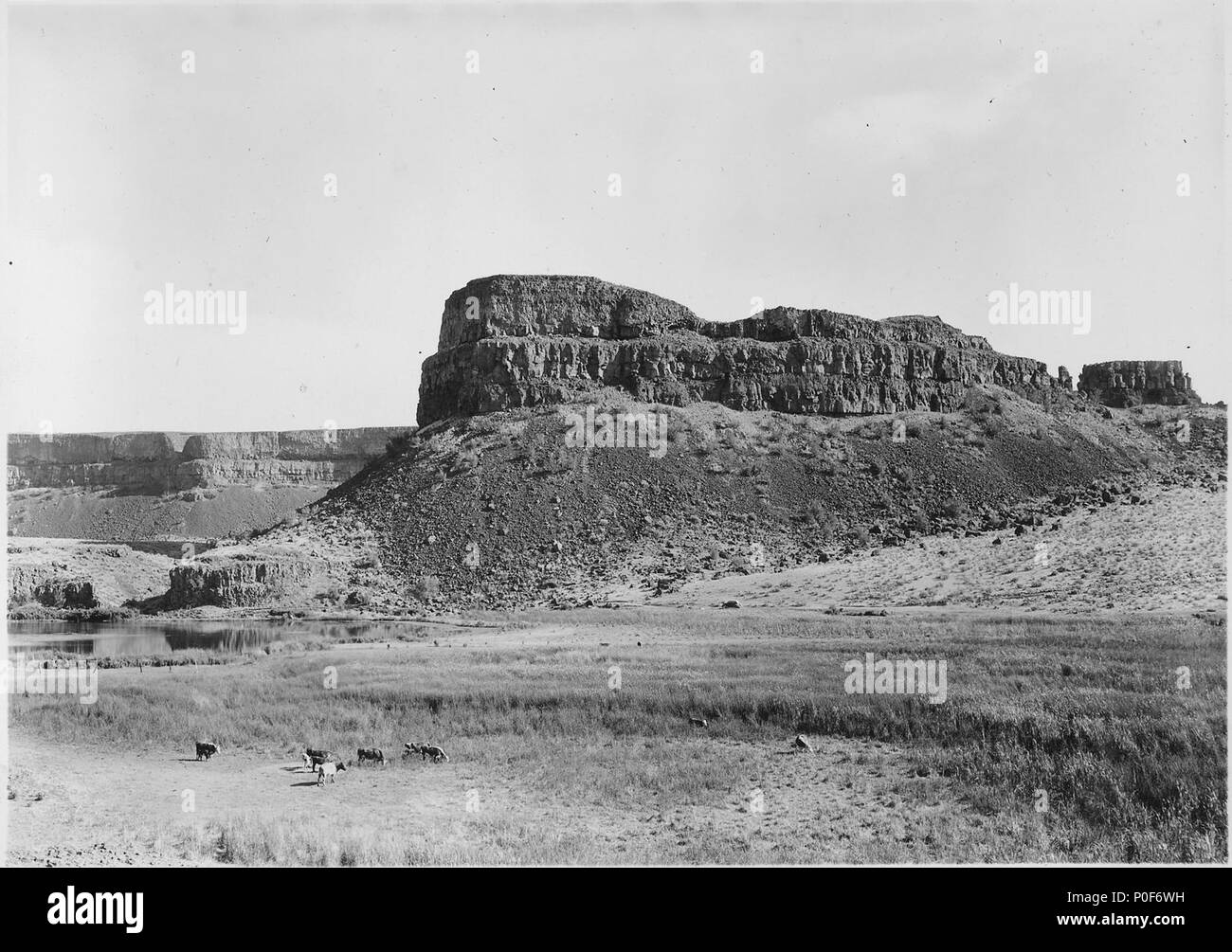 Typical rimrock and talus formation in Grand Coulee, Washington. This ...