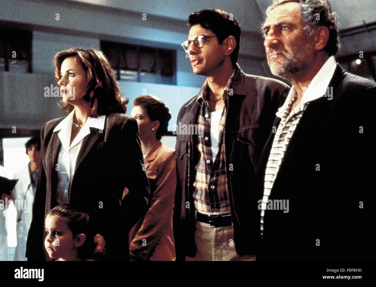 Original Film Title: INDEPENDENCE DAY.  English Title: INDEPENDENCE DAY.  Film Director: ROLAND EMMERICH.  Year: 1996.  Stars: JEFF GOLDBLUM; MARY MCDONNELL. Credit: 20TH CENTURY FOX / BARIUS, CLAUDETTE / Album Stock Photo