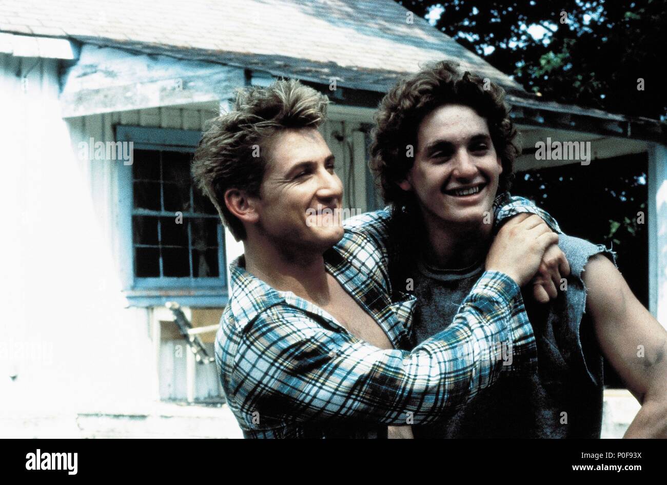 At close range 1986 chris penn hi-res stock photography and images - Alamy