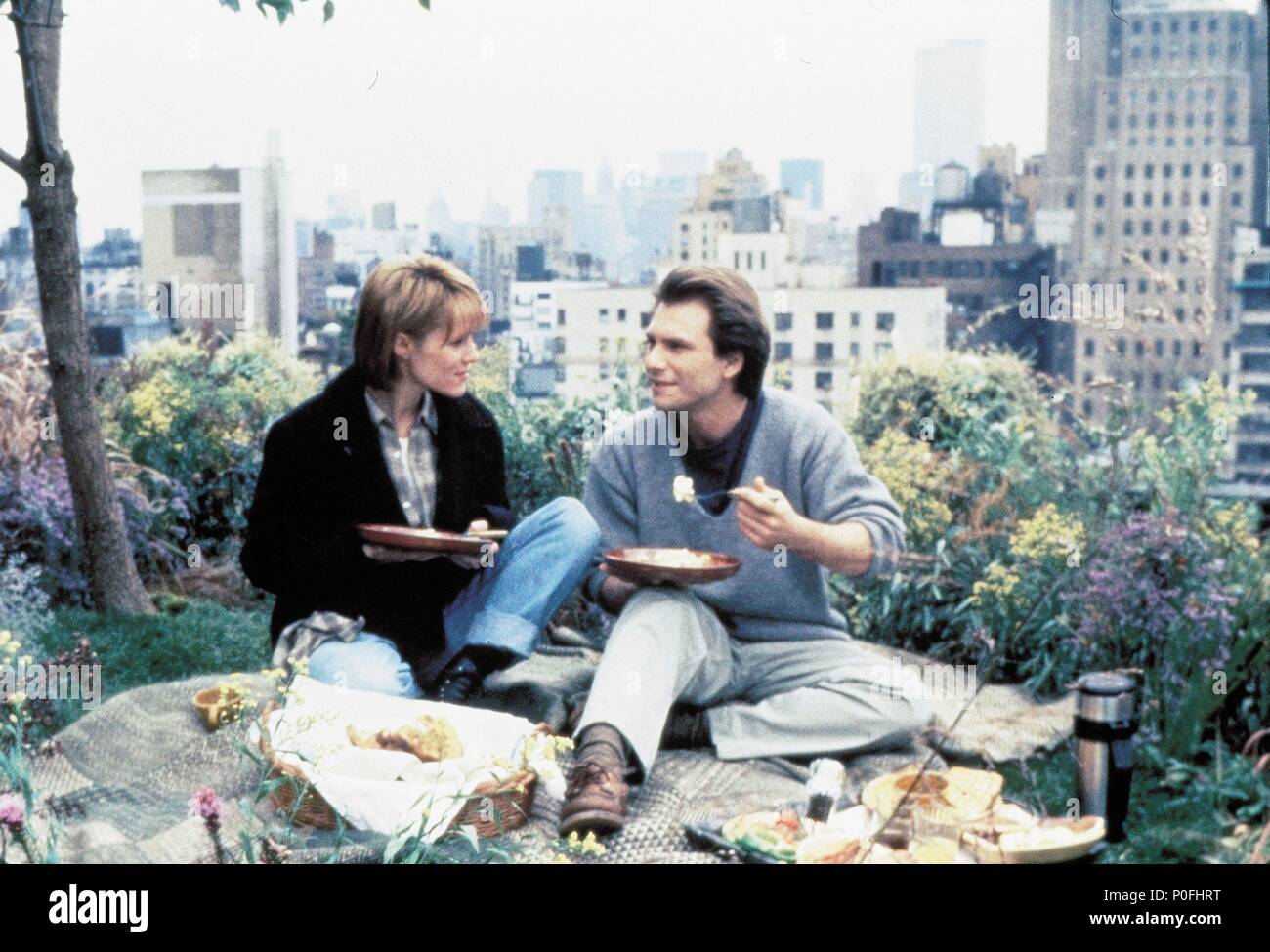 Original Film Title: BED OF ROSES.  English Title: BED OF ROSES.  Film Director: MICHAEL GOLDENBERG.  Year: 1996.  Stars: CHRISTIAN SLATER; MARY STUART MASTERSON. Credit: NEW LINE CINEMA / Album Stock Photo