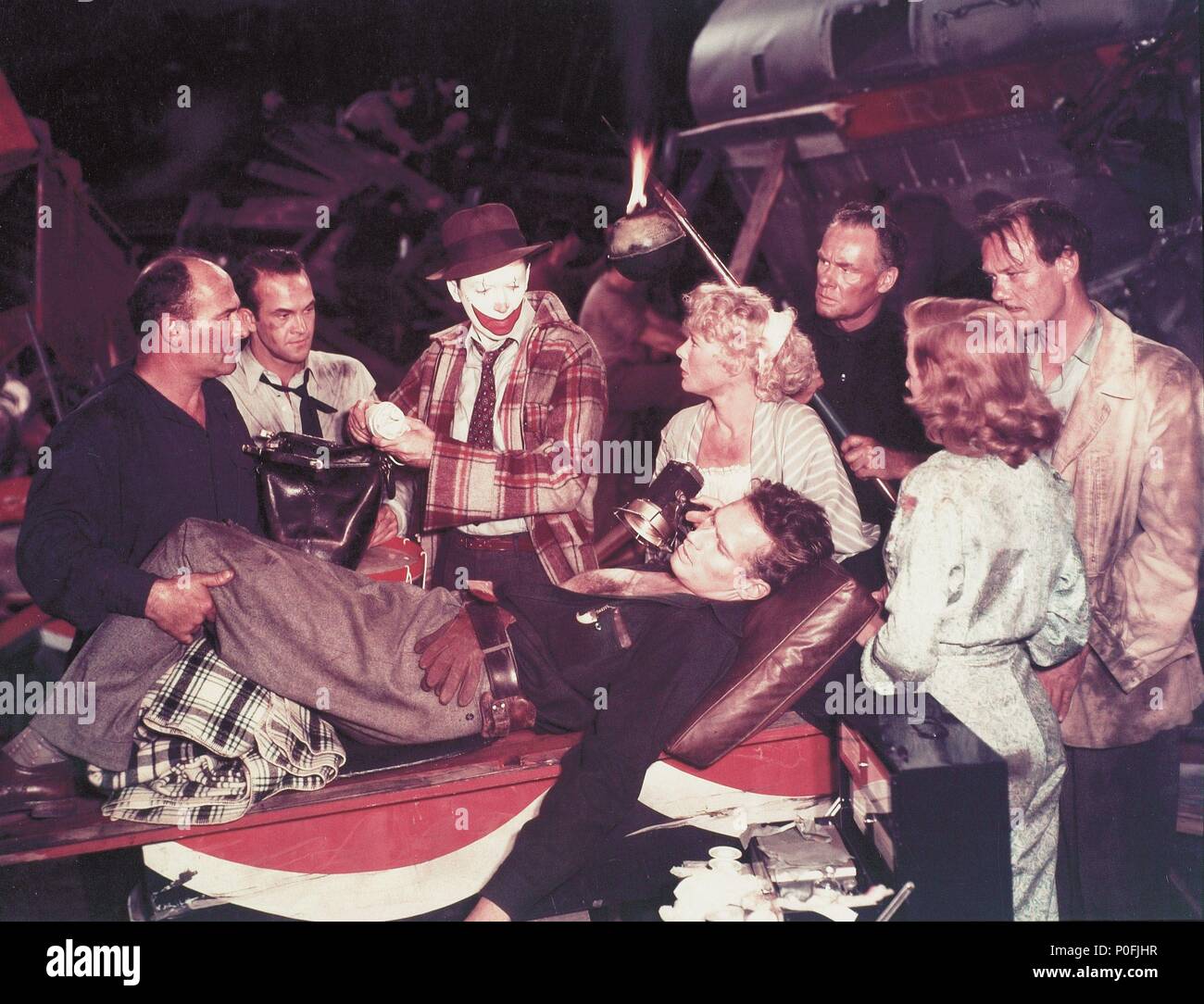 Original Film Title: THE GREATEST SHOW ON EARTH.  English Title: THE GREATEST SHOW ON EARTH.  Film Director: CECIL B DEMILLE.  Year: 1952.  Stars: JAMES STEWART; CHARLTON HESTON; BETTY HUTTON. Credit: PARAMOUNT PICTURES / Album Stock Photo