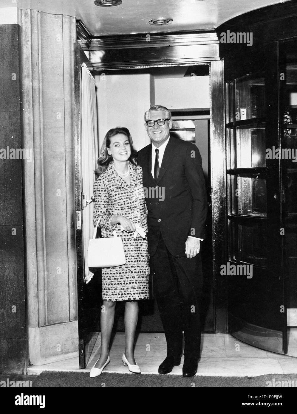 Dyan cannon cary hi-res stock photography and images - Alamy