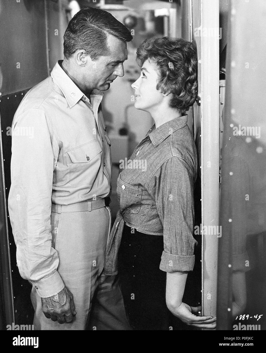 Операция нижняя юбка. Cary Grant 1959 год. Кэри Грант операция нижняя юбка.