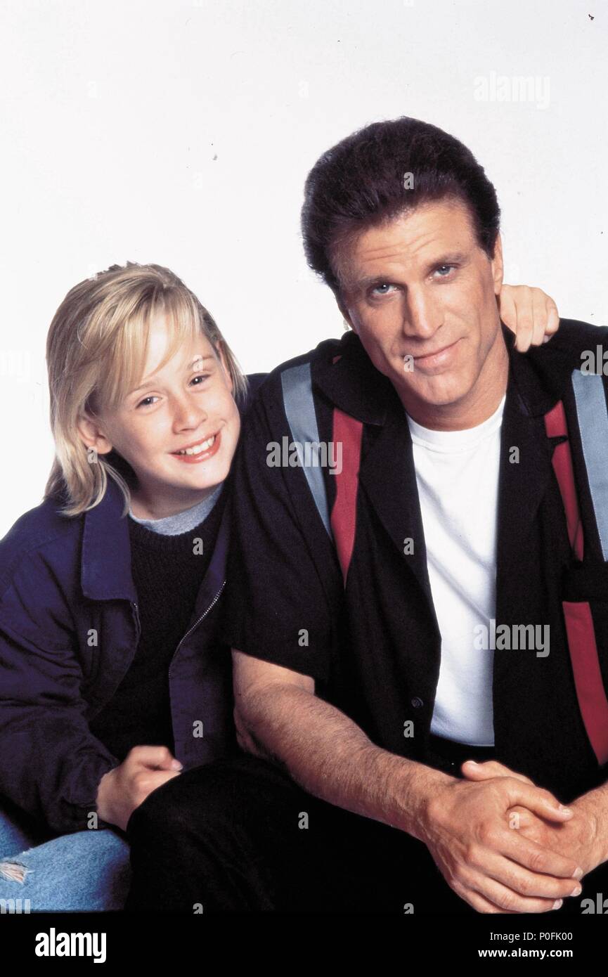 Original Film Title: GETTING EVEN WITH DAD.  English Title: GETTING EVEN WITH DAD.  Film Director: HOWARD DEUTCH.  Year: 1994.  Stars: TED DANSON; MACAULAY CULKIN. Credit: M.G.M / Album Stock Photo