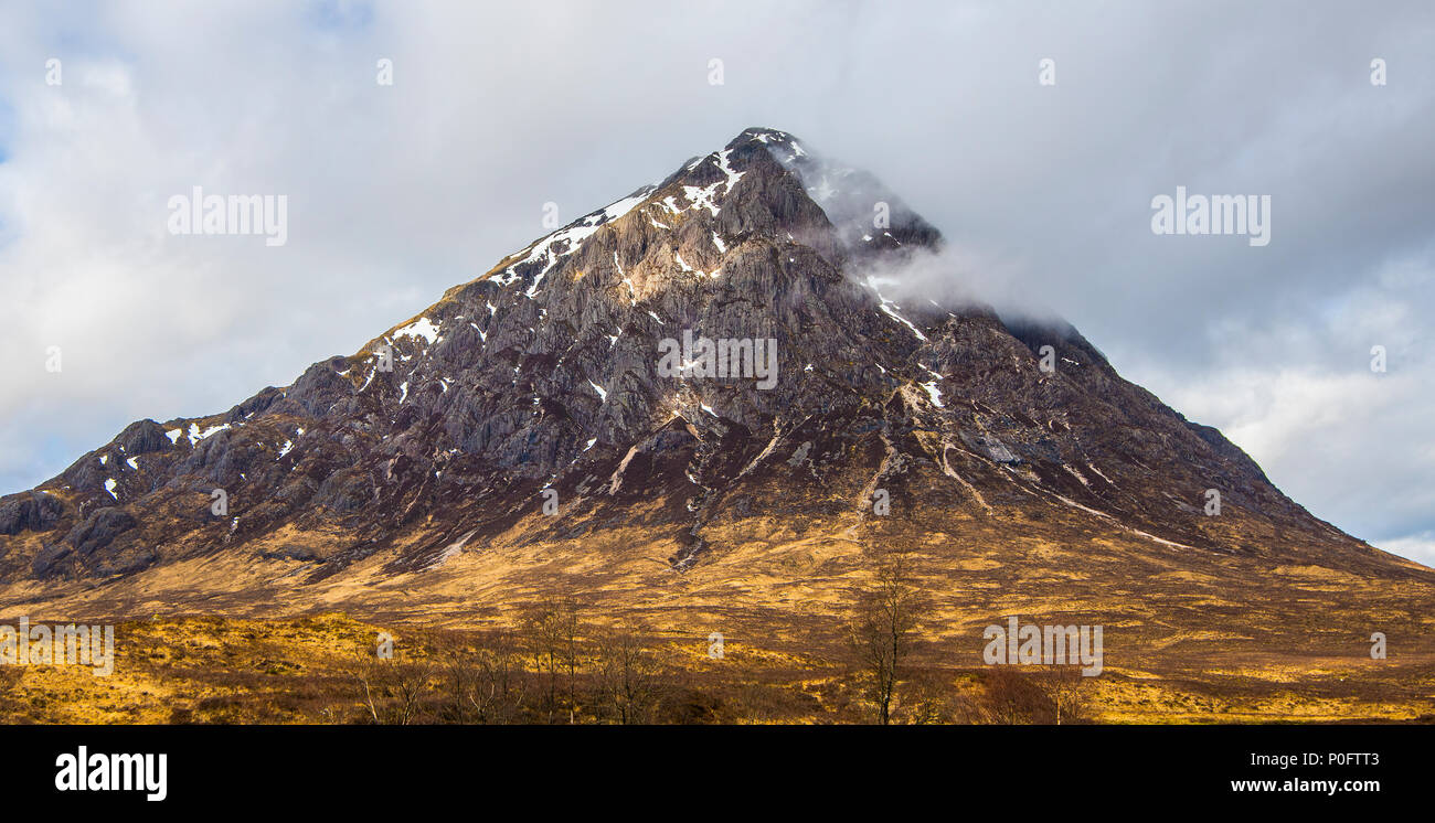East Face of Buachaille Etive Mor, a beautiful pyramidal peak loved by climbers & walkers, in Highlands of Scotland between Glen Etive and Glen Coe Stock Photo