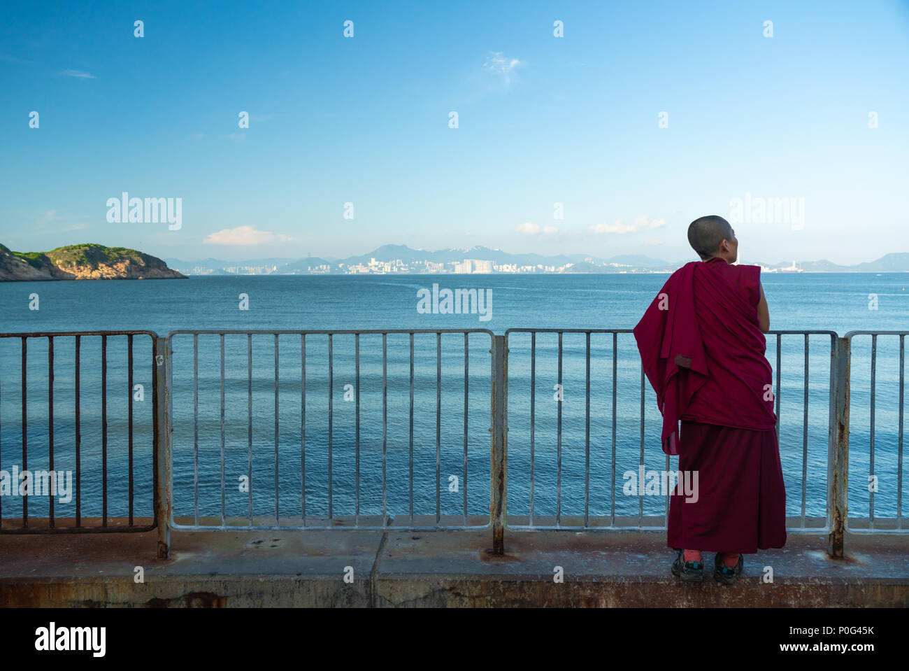 Taoist monk hi-res stock photography and images - Alamy