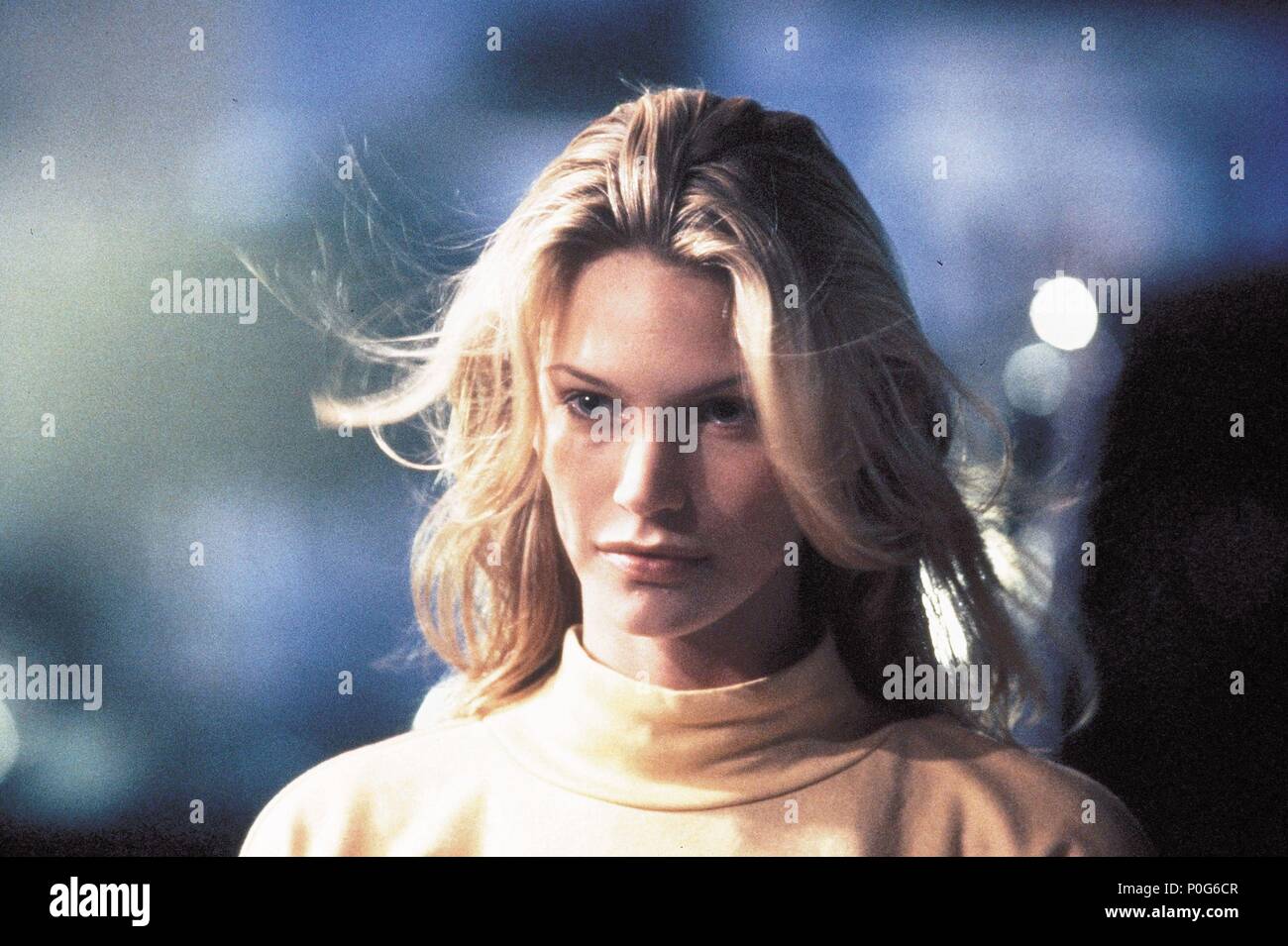 Original Film Title: SPECIES.  English Title: SPECIES.  Film Director: ROGER DONALDSON.  Year: 1995.  Stars: NATASHA HENSTRIDGE. Credit: WARNER BROTHERS / Album Stock Photo