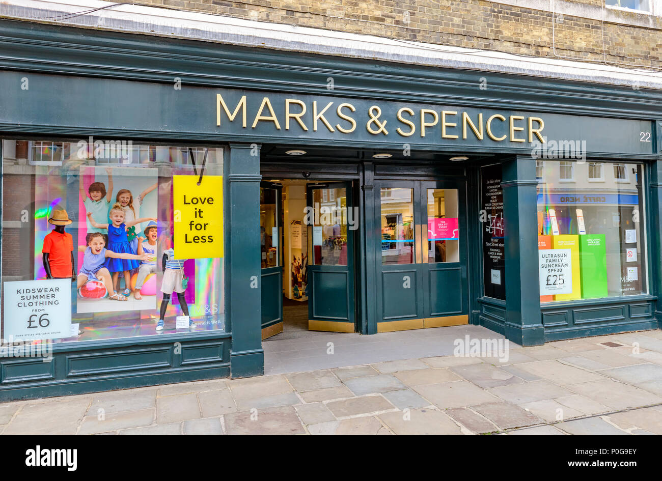 marks and spencer shop front Stock Photo - Alamy