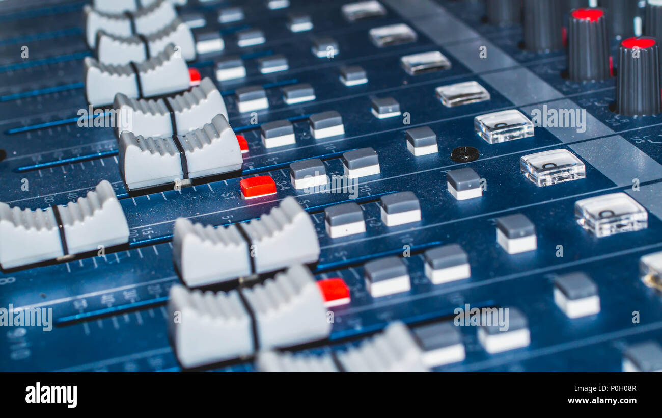 audio mixer, music equipment, recording, studio gears, broadcasting tools, mixer, synthesizer