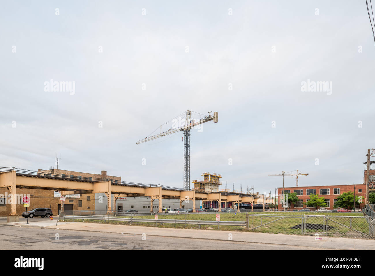 Elevated railroad hi-res stock photography and images - Alamy