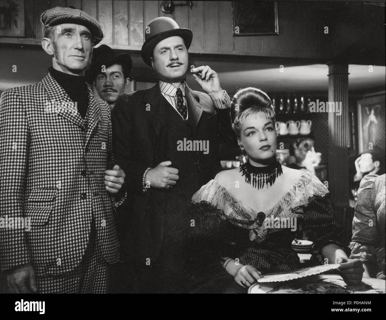 Original Film Title: CASQUE D'OR. English Title: GOLDEN HELMET. Film  Director: JACQUES BECKER. Year: 1952. Stars: CLAUDE DAUPHIN; SIMONE SIGNORET.  Credit: SPEVA FILMS/PARIS FILM / Album Stock Photo - Alamy