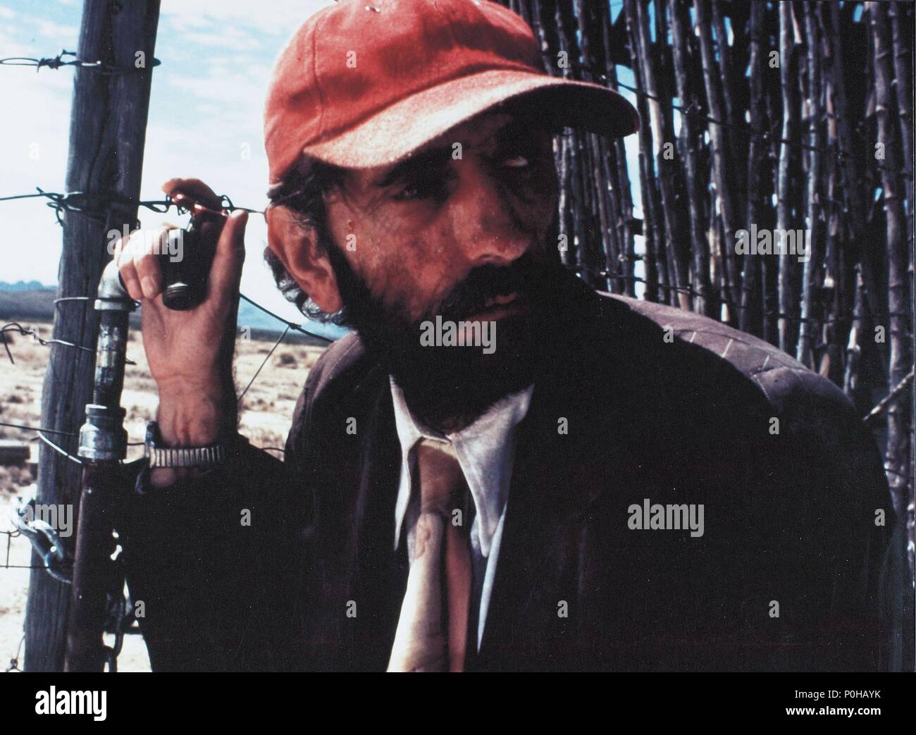 Original Film Title: PARIS, TEXAS.  English Title: PARIS, TEXAS.  Film Director: WIM WENDERS.  Year: 1984.  Stars: HARRY DEAN STANTON. Credit: 20TH CENTURY FOX / Album Stock Photo