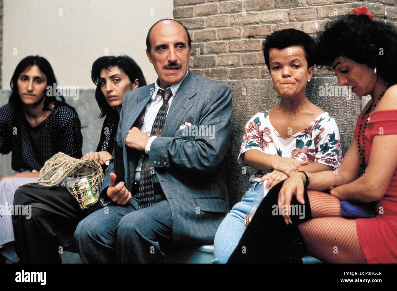 Original Film Title TODOS A LA CARCEL. English Title EVERYONE OFF TO