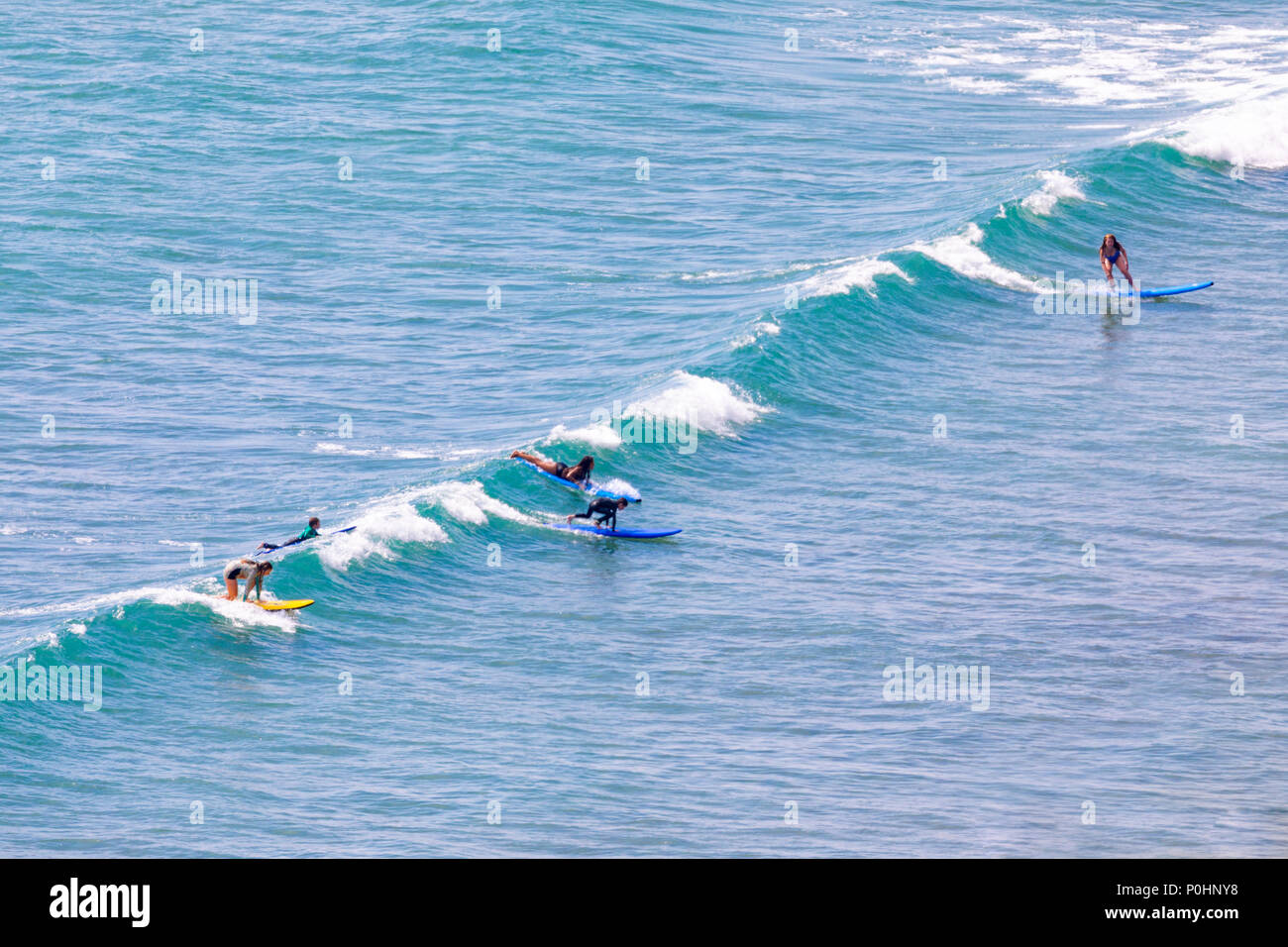 Whitsand Bay, Cornwall, England, UK Weather – People enjoying the hot and  sunny weather surfing the in turquoise water at Whitsand Bay on the Rame  Peninsula, Cornwall Stock Photo - Alamy