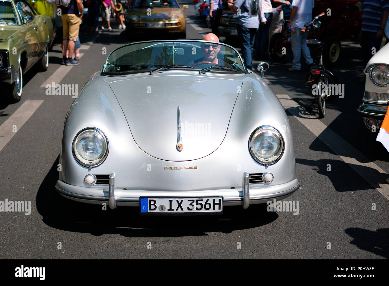 Berlin, Germany - june 09, 2018: Man drives old Porsche at Berlin Classic Days, a Oldtimer automobile event with more than 2000 vintage cars  at Kurfuerstendamm / Kudamm in Berlin Credit: hanohiki/Alamy Live News Stock Photo
