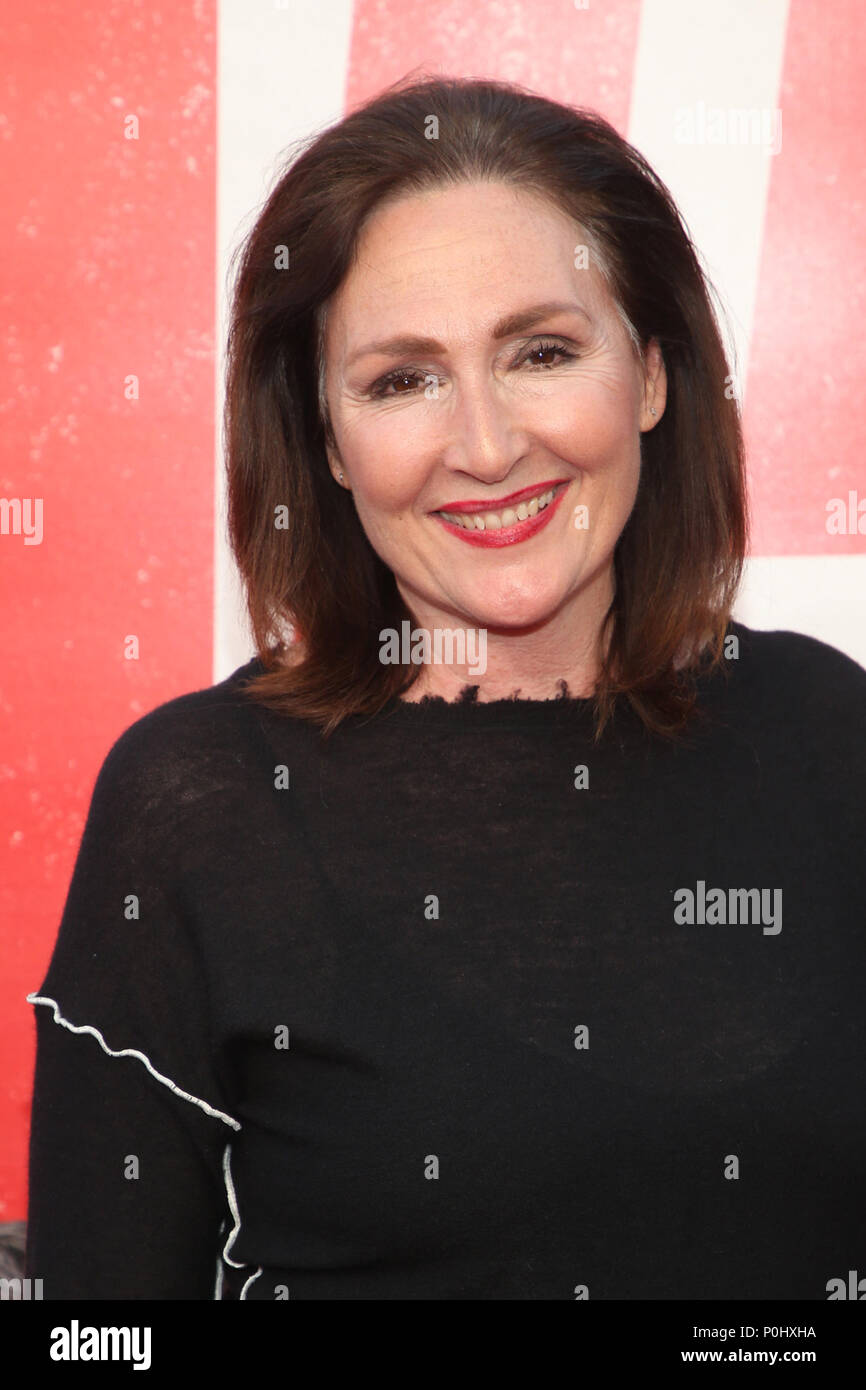 Nora dunn hi-res stock photography and images - Alamy