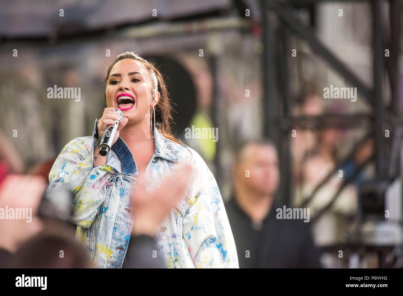 Newmarket racecourse, Suffolk, UK, 9 June 2018. Demi Lovato at Newmarket July racecourse. Picture Mark Westley Credit: Mark Westley/Alamy Live News Stock Photo