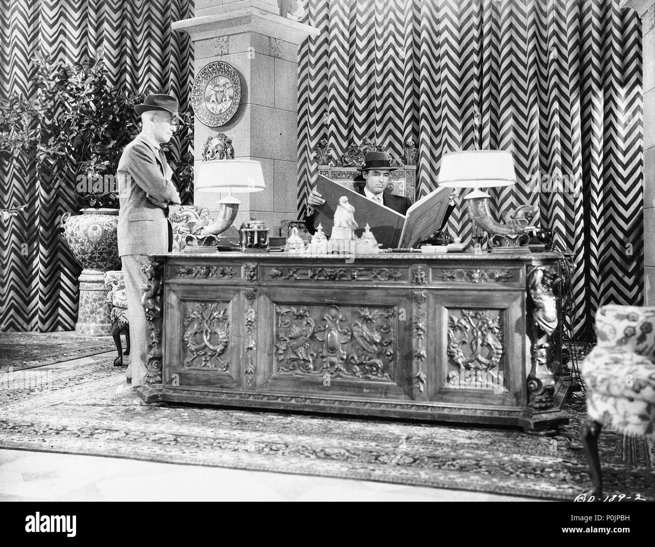 Original Film Title: ONCE UPON A TIME.  English Title: ONCE UPON A TIME.  Film Director: ALEXANDER HALL.  Year: 1944.  Stars: CARY GRANT; JAMES GLEASON. Credit: COLUMBIA PICTURES / Album Stock Photo