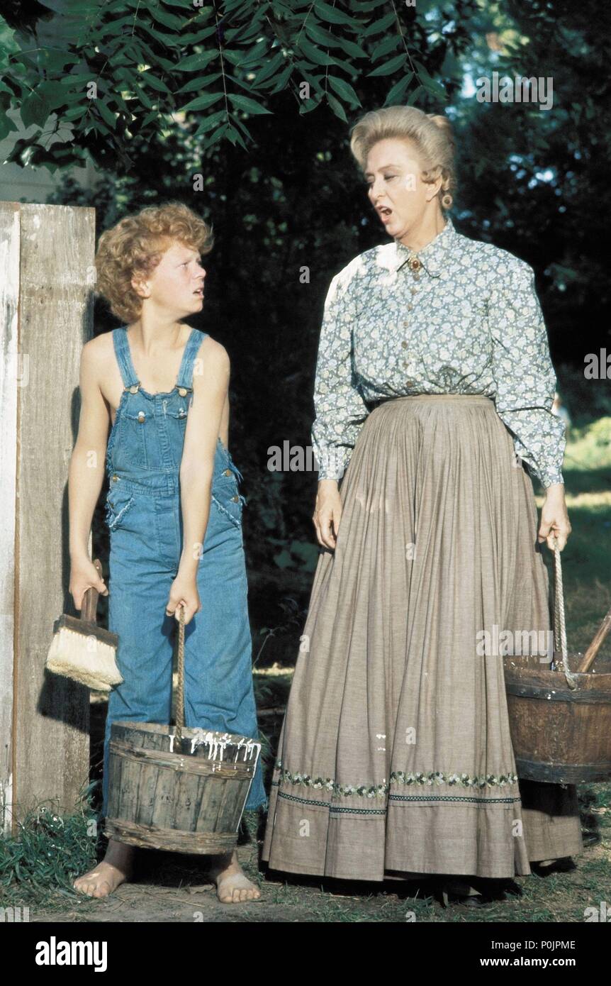 Original Film Title: TOM SAWYER. English Title: TOM SAWYER. Film Director:  DON TAYLOR. Year: 1973. Stars: CELESTE HOLM; JOHNNY WHITAKER. Credit:  UNITED ARTISTS / Album Stock Photo - Alamy