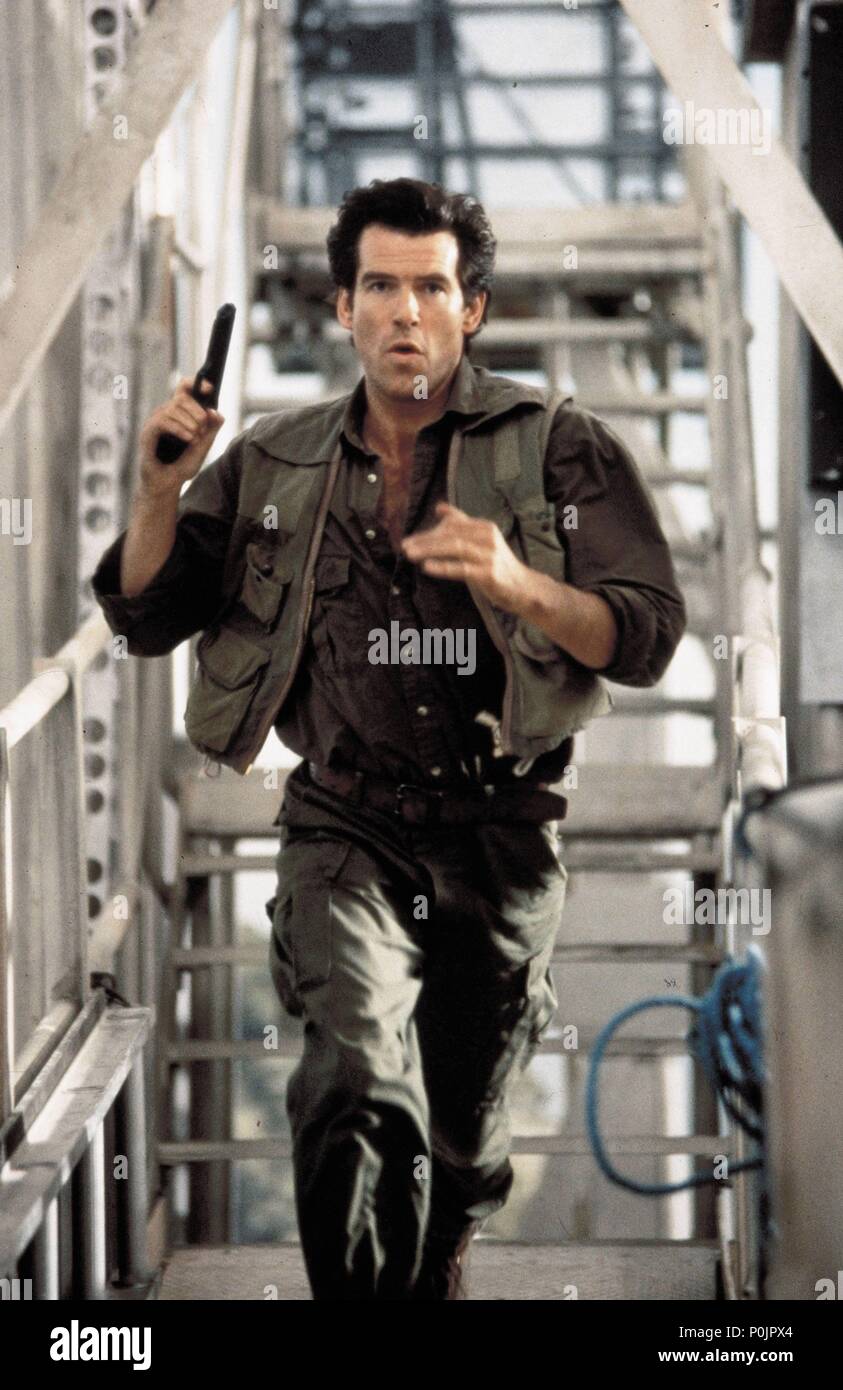 Pierce Brosnan Bond Gun High Resolution Stock Photography and Images ...