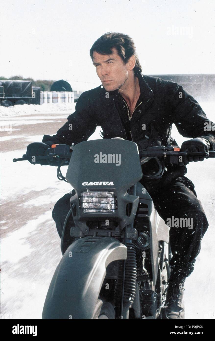 Pierce Brosnan James Bond: Goldeneye High Resolution Stock Photography ...