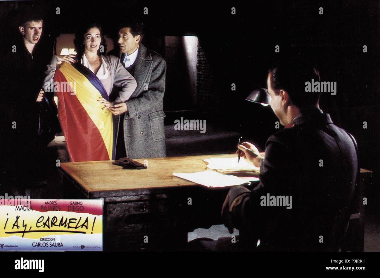 Original Film Title: AY, CARMELA!. English Title: AY, CARMELA!. Film  Director: CARLOS SAURA. Year: 1990. Stars: GABINO DIEGO; CARMEN MAURA;  ANDRES PAJARES. Credit: IBEROAMERICANA FILMS / Album Stock Photo - Alamy