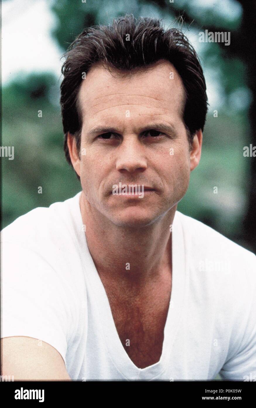 Original Film Title: TWISTER.  English Title: TWISTER.  Film Director: JAN DE BONT.  Year: 1996.  Stars: BILL PAXTON. Credit: UNIVERSAL PICTURES / JAMES, DAVID / Album Stock Photo