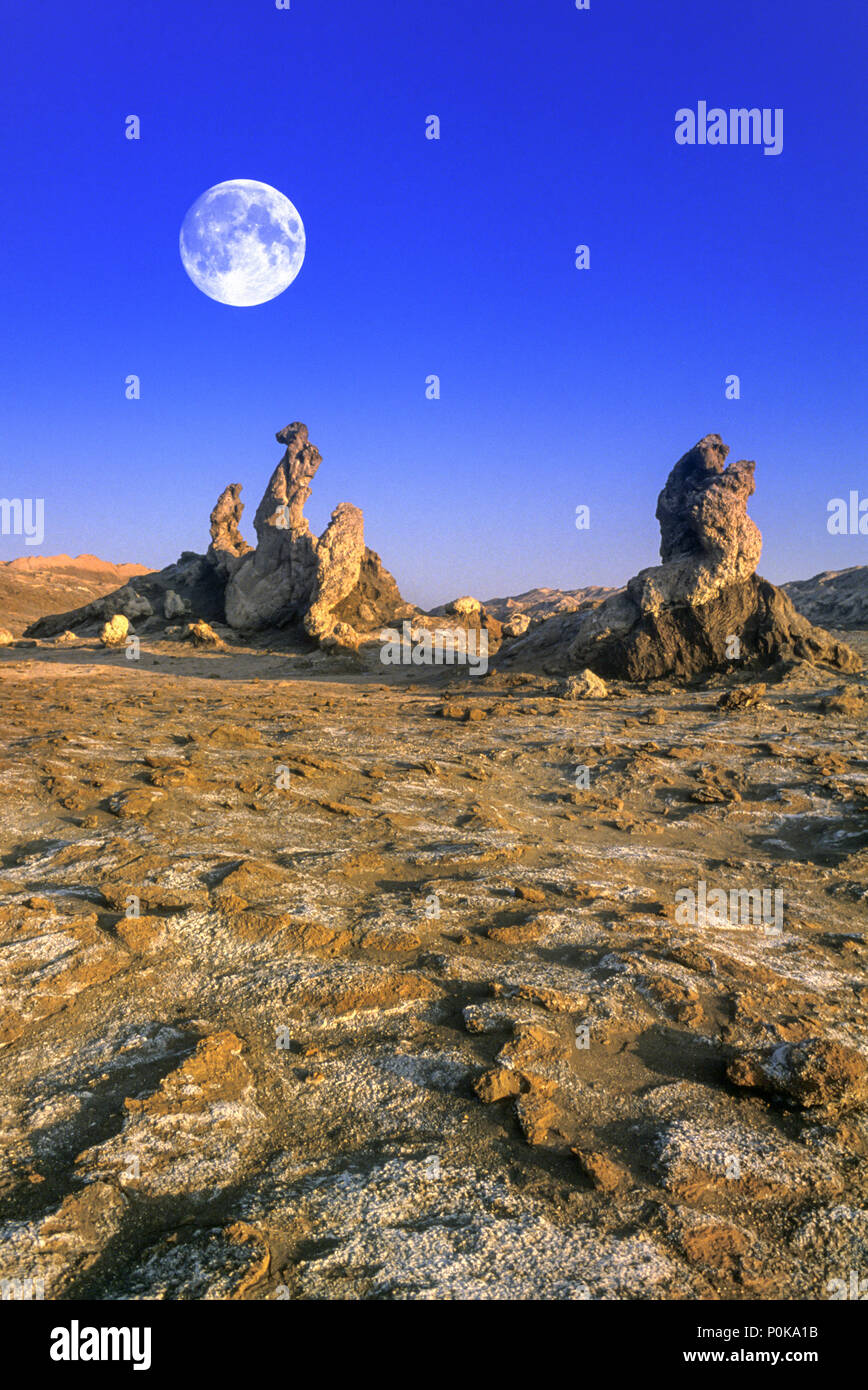 1995 HISTORICAL 3 MARIAS ROCK FORMATION VALLE DE LA LUNA ATACAMA DESERT ...