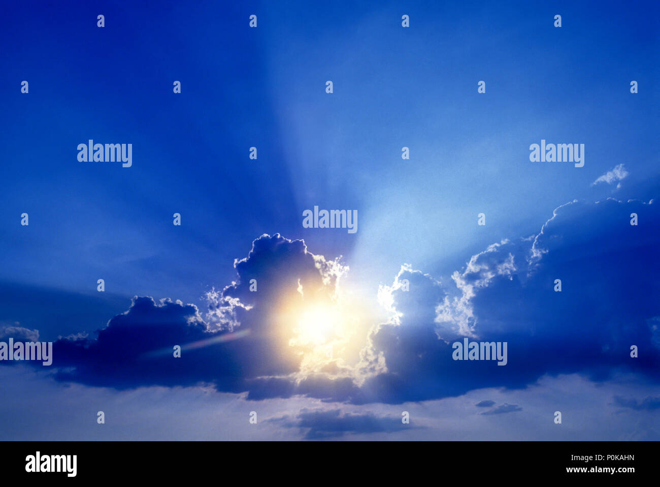 Sunburst beams hi-res stock photography and images - Alamy